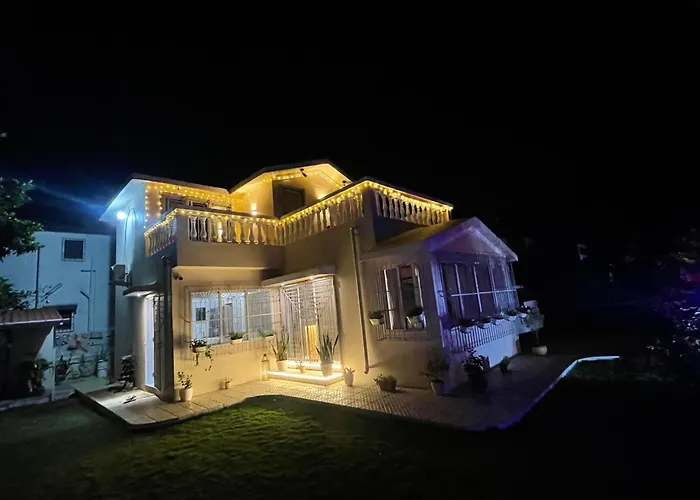 3-Bhk Bungalow With Swimming Pool, Garden And Bbq At Murbad